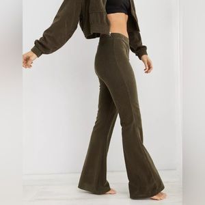 Aerie Groove On Velour Ribbed Flare Pants